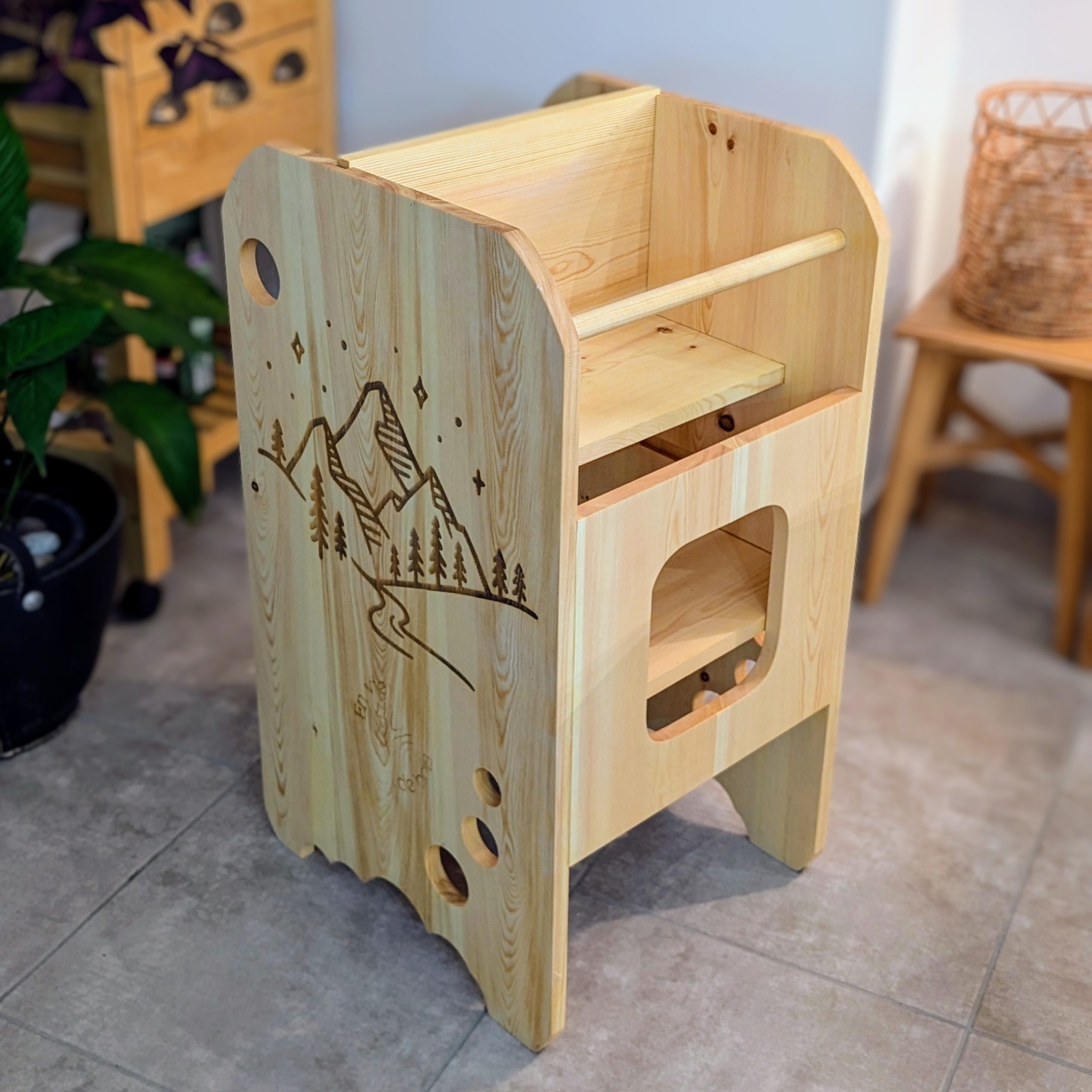 Image décrivant l'exposant : EN VIE DE BOIS